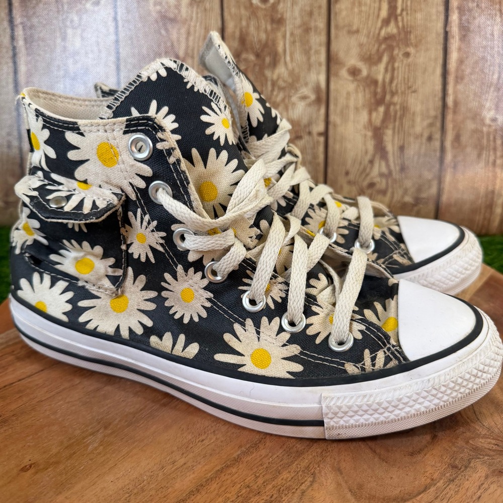Converse Chuck Taylor All Star Pocket Womens Size 7 Black Daisy Floral High Top